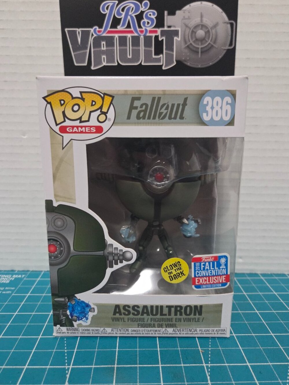Funko POP Games Fallout Assaultron GITD 386 Vinyl Figure